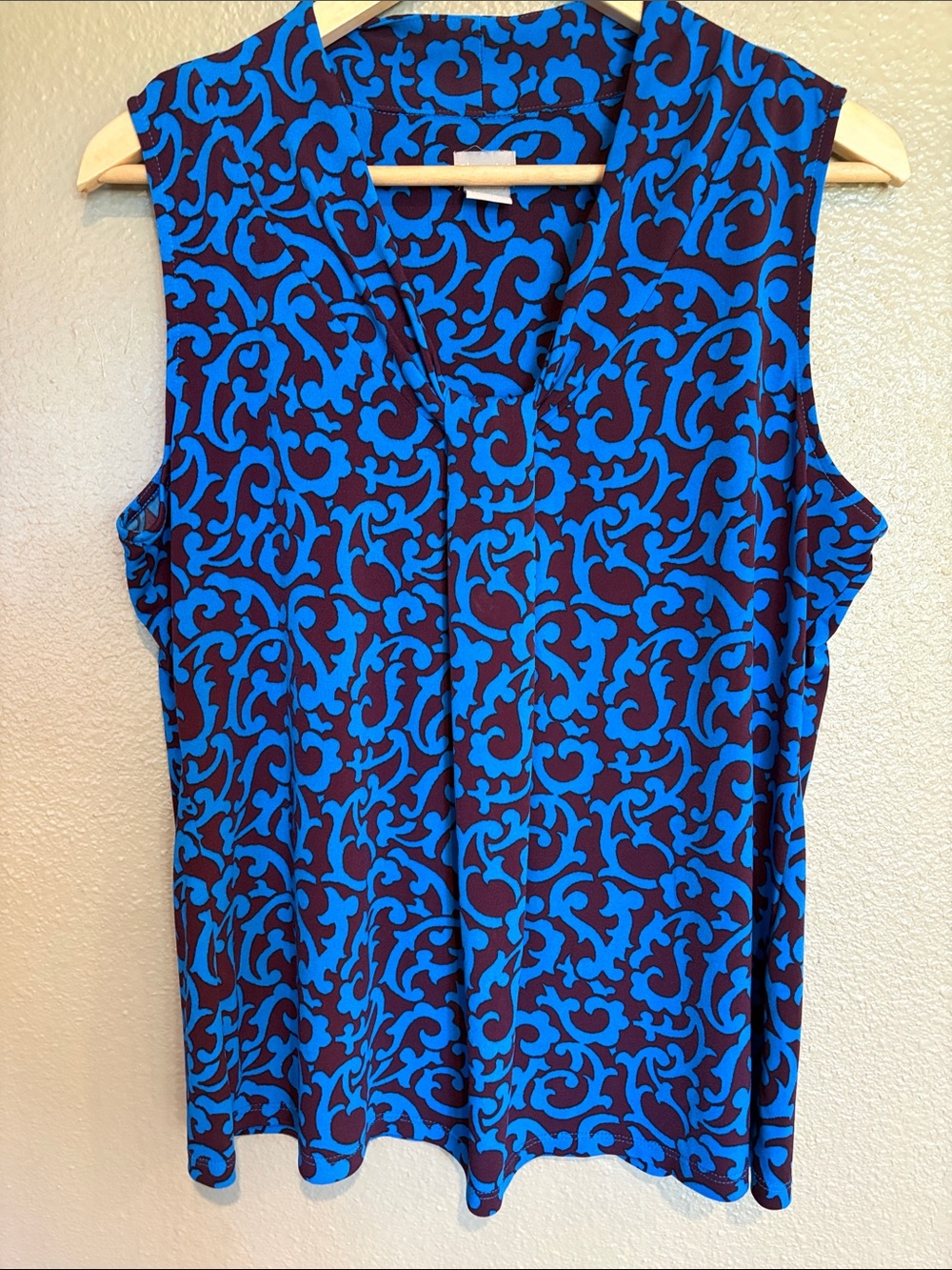 Chico’s Size 2 (12-14)Sleeveless Turquoise 
& Purple Patterned Women's Top